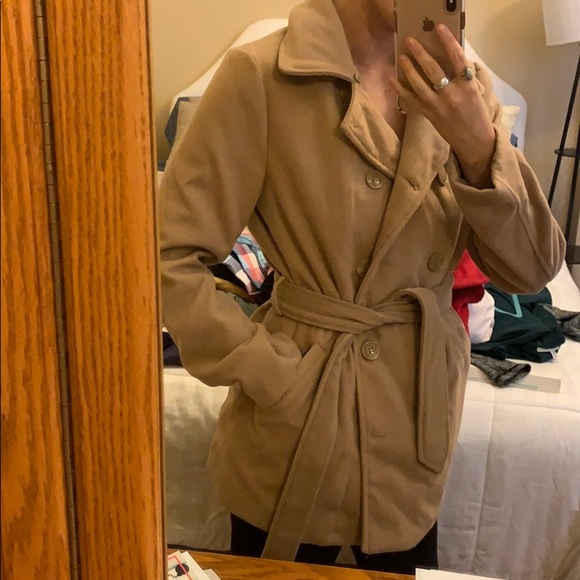 Tan jacket - Picture 2 of 2